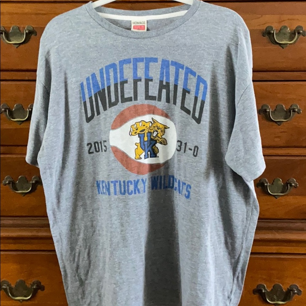 COPY - Men’s Homage Kentucky Wildcats t-shirt.